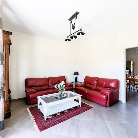 Apartment Hostly-family Ardenza-near The Seaside