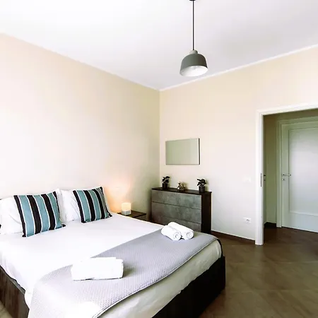 Hostly-family Ardenza-near The Seaside Apartment